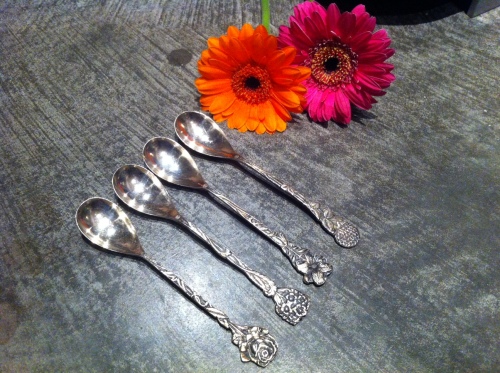 Flower spoons